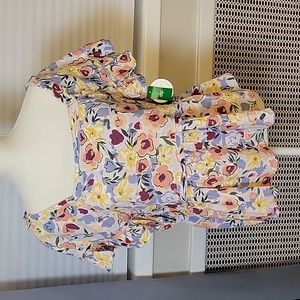Dip short sleeve floral top sz Medium